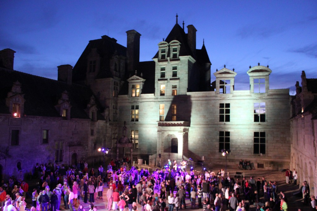 Fest-noz au Château de Kerjean (2013)