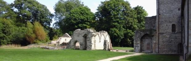 QUAND LE CLOÎTRE AVAIT DES AILES…