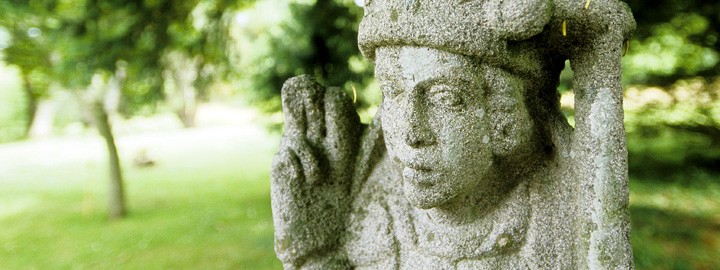 Statue du parc de l'Abbaye de Daoulas