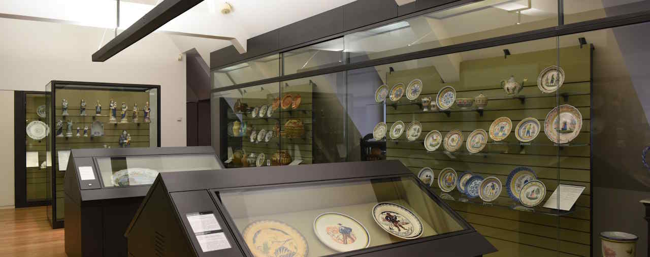 Musée départemental breton - image 5 parcours salle céramique