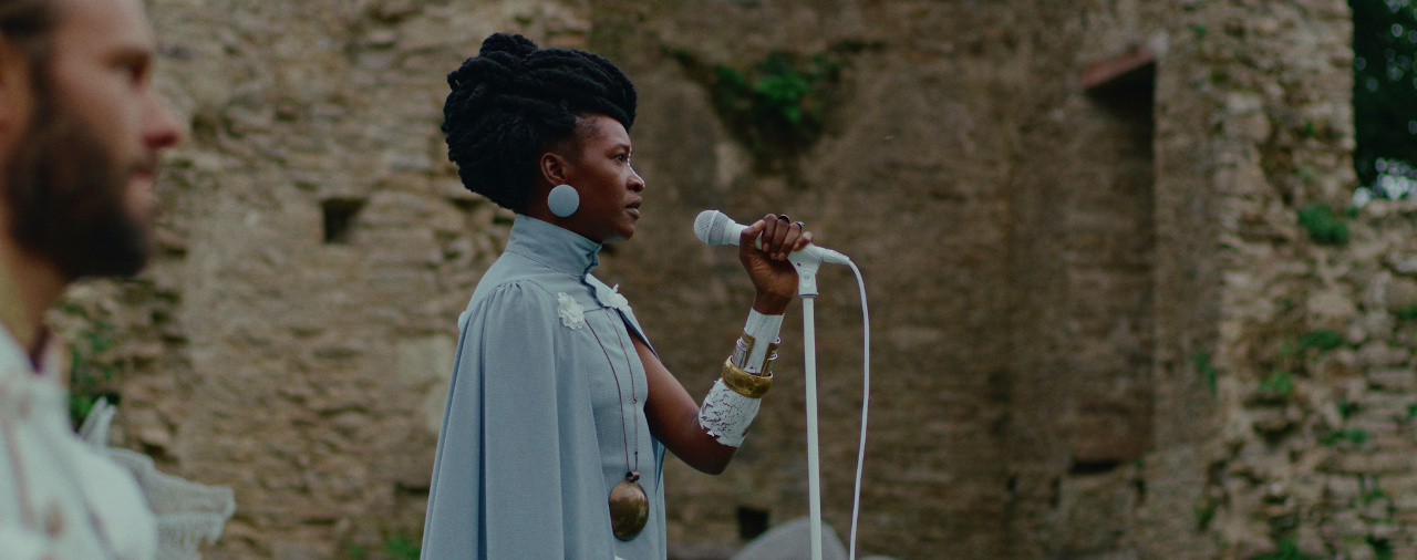 Abbaye de Land&eacute;vennec - concert Okali