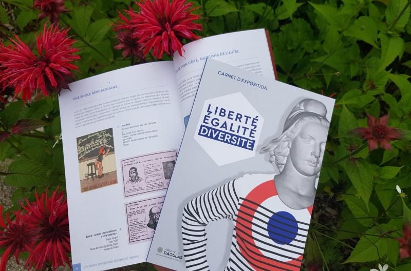 REPARTEZ AVEC LE CARNET D'EXPOSITION "LIBERTÉ, EGALITÉ, DIVERSITÉ"